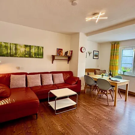 公寓 Ferienweingut Matthias Loewen *