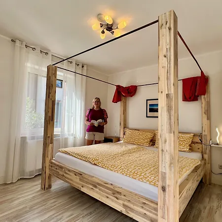 Ferienweingut Matthias Loewen *