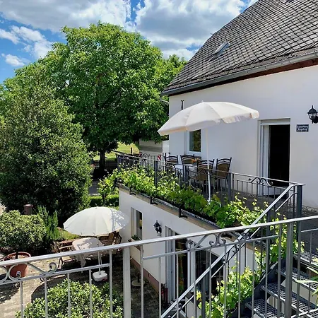 Ferienweingut Matthias Loewen Lägenhet